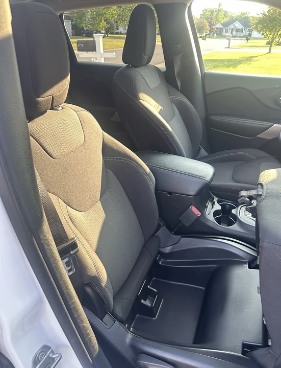 2017 Jeep KL Cherokee - Image 6 of 12
