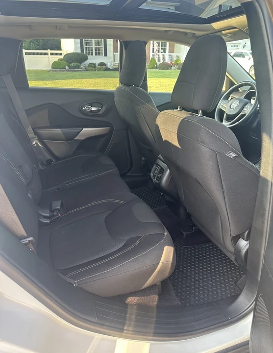 2017 Jeep KL Cherokee - Image 7 of 12