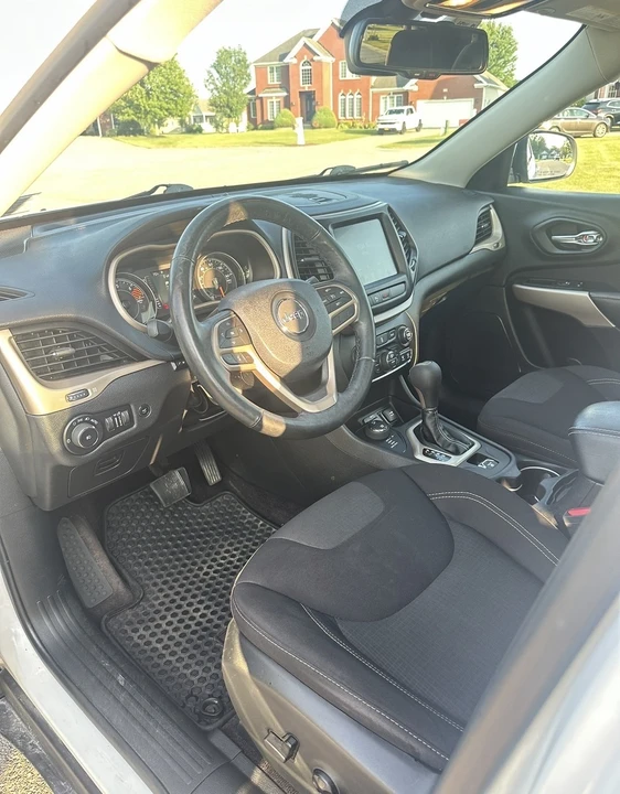 2017 Jeep KL Cherokee - Image 5 of 12