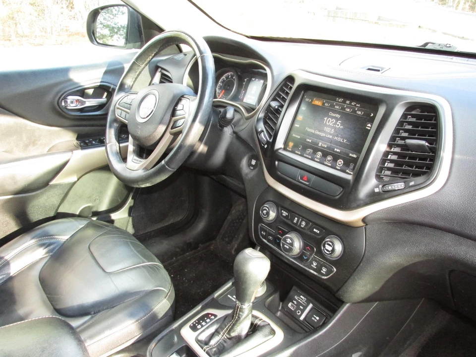 2017 Jeep KL Cherokee - Image 19 of 21