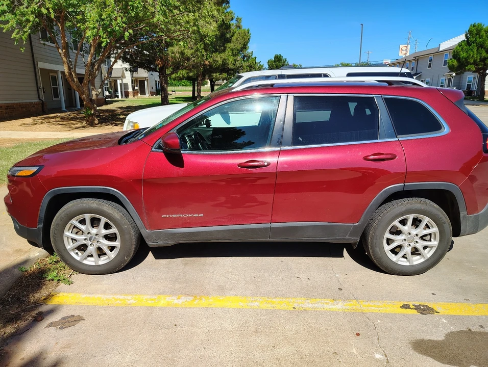 2017 Jeep KL Cherokee - Image 2 of 5