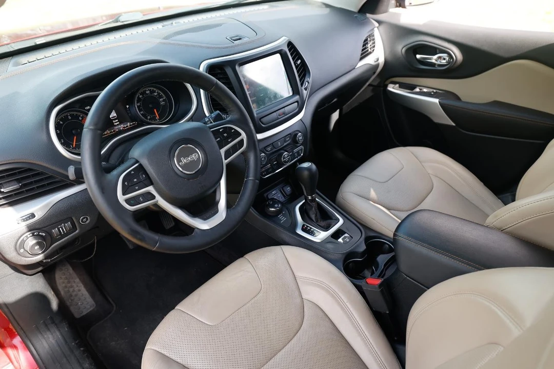 2017 Jeep KL Cherokee - Image 6 of 31