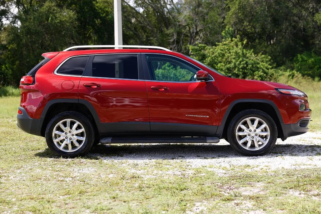 2017 Jeep KL Cherokee - Image 13 of 31