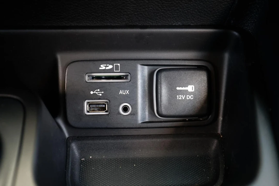 2017 Jeep KL Cherokee - Image 31 of 31