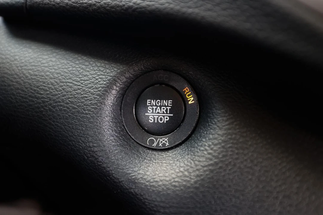 2017 Jeep KL Cherokee - Image 28 of 31