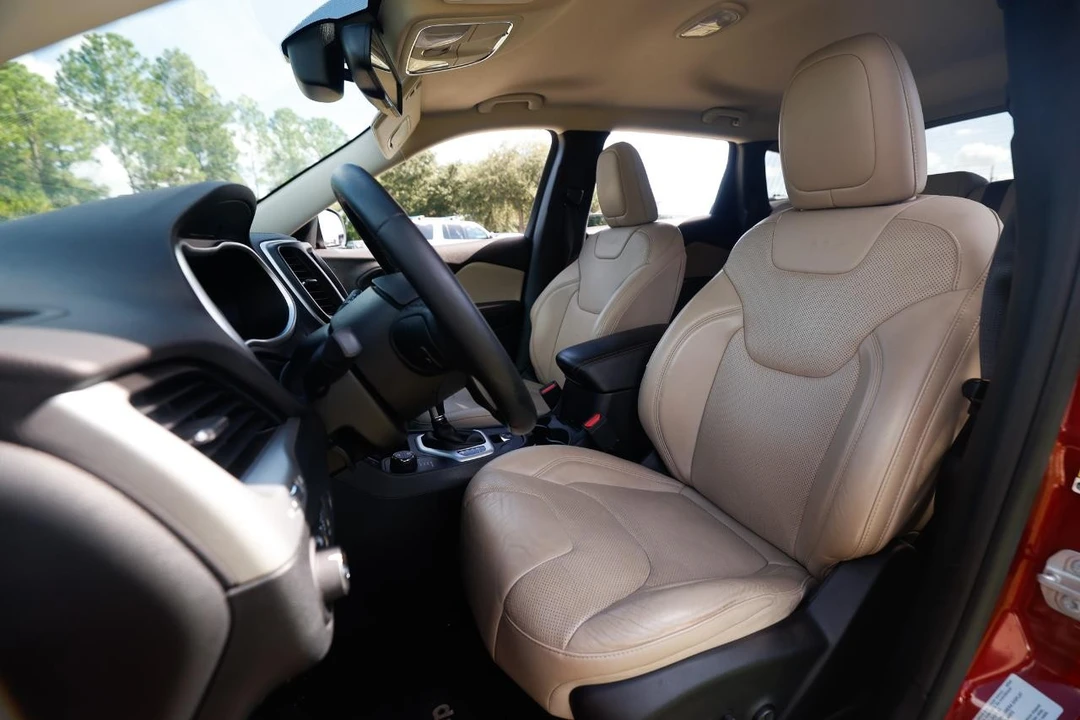 2017 Jeep KL Cherokee - Image 4 of 31