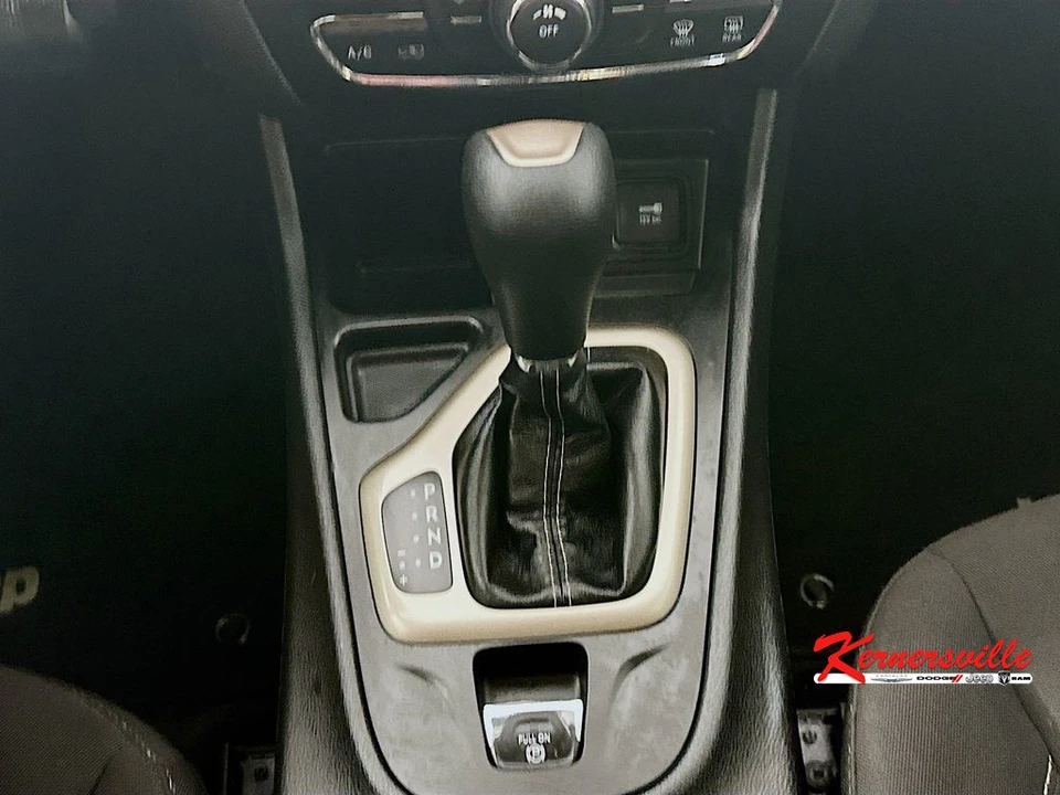 2017 Jeep KL Cherokee - Image 16 of 21