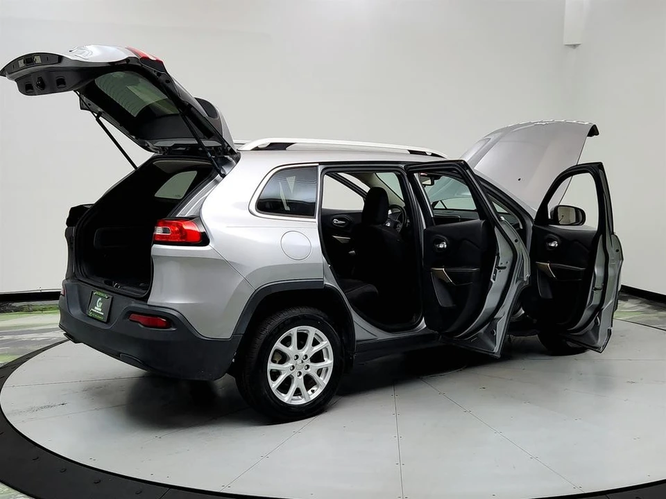 2017 Jeep KL Cherokee - Image 11 of 12