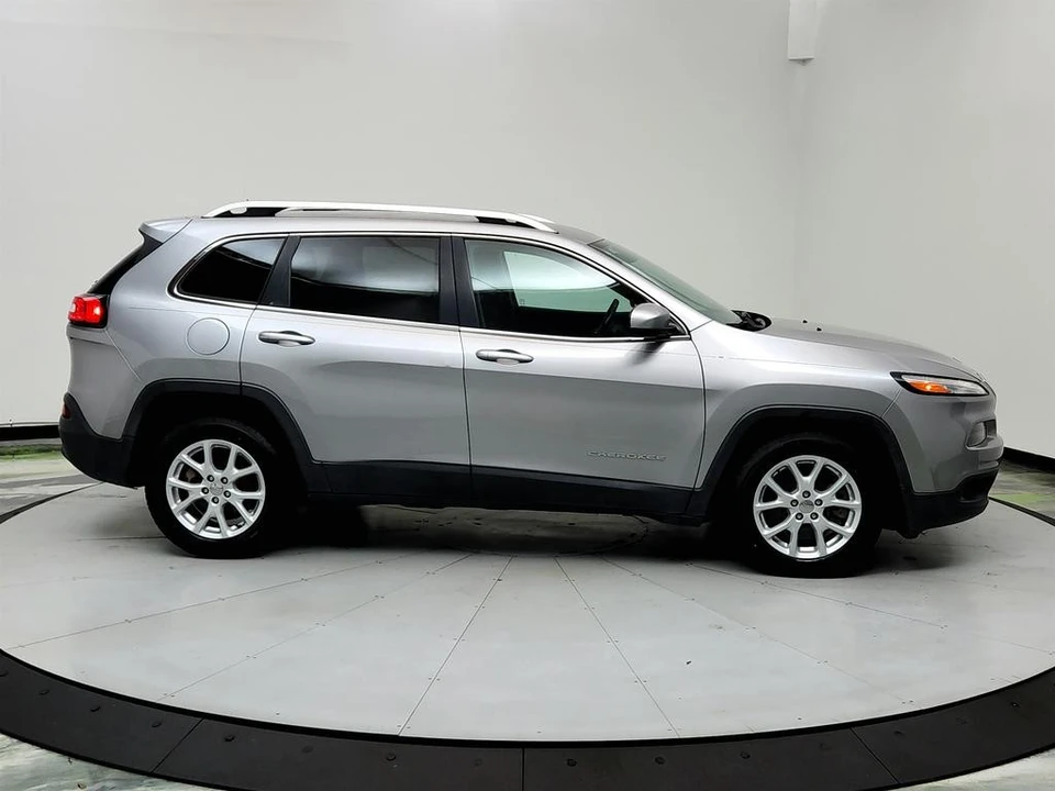 2017 Jeep KL Cherokee - Image 4 of 12