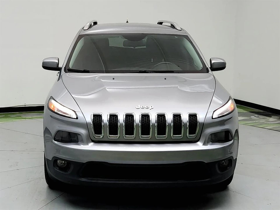2017 Jeep KL Cherokee - Image 2 of 12
