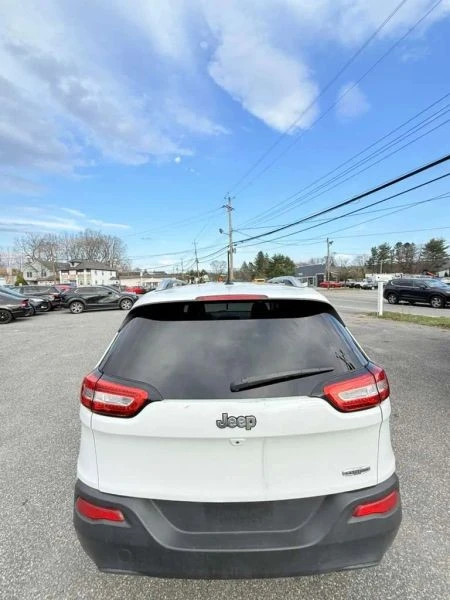 2017 Jeep KL Cherokee - Image 5 of 12