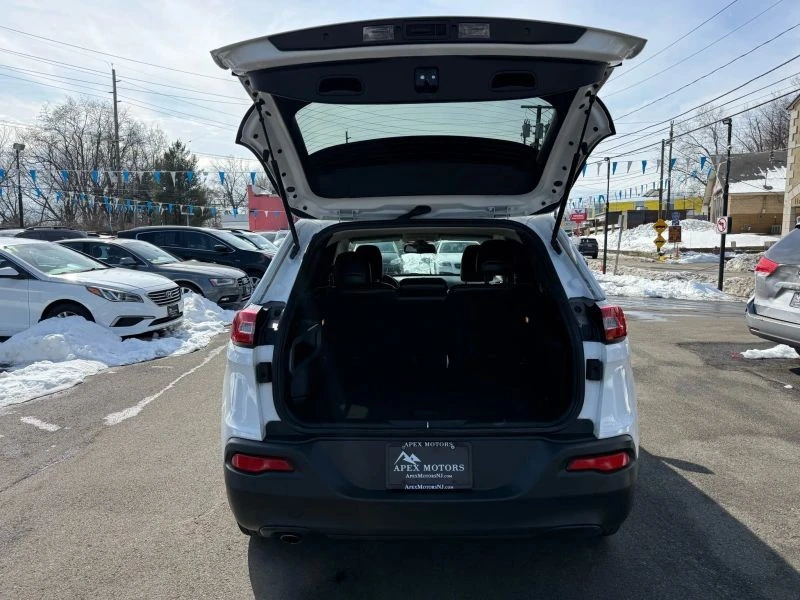 2017 Jeep KL Cherokee - Image 9 of 12