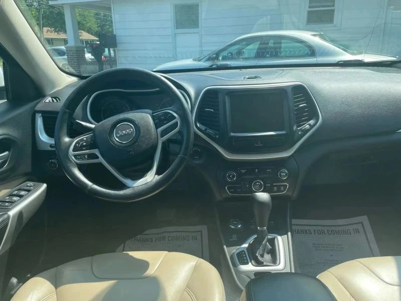 2017 Jeep KL Cherokee - Image 11 of 12