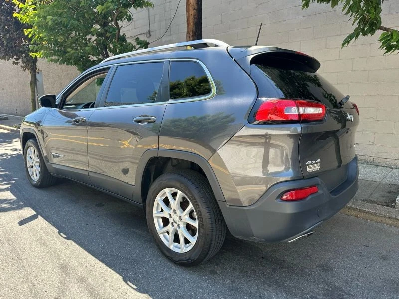 2017 Jeep KL Cherokee - Image 5 of 12