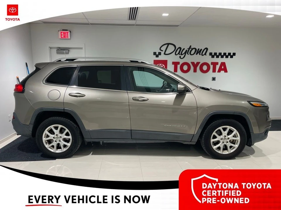 2017 Jeep KL Cherokee - Image 2 of 10