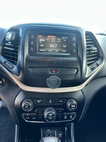 2017 Jeep KL Cherokee - Image 18 of 18