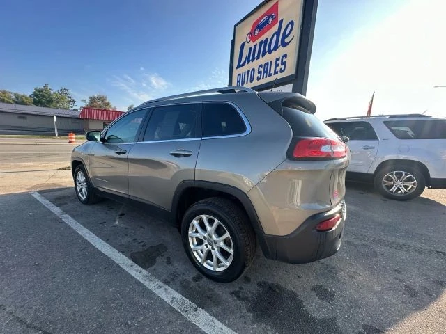 2017 Jeep KL Cherokee - Image 4 of 18