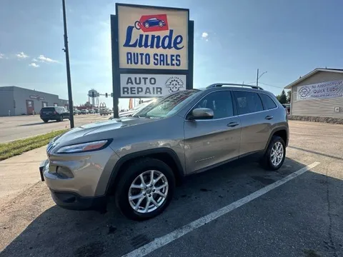 2017 Jeep Cherokee Latitude Sport Utility 4D
