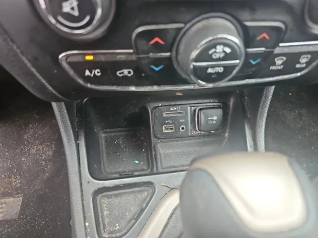 2017 Jeep KL Cherokee - Image 13 of 18