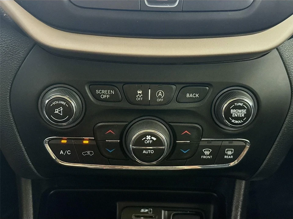 2017 Jeep KL Cherokee - Image 16 of 21