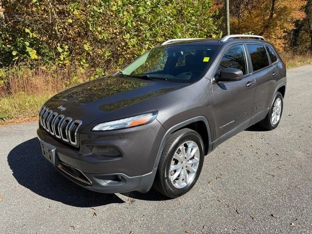 2017 Jeep KL Cherokee - Image 2 of 12