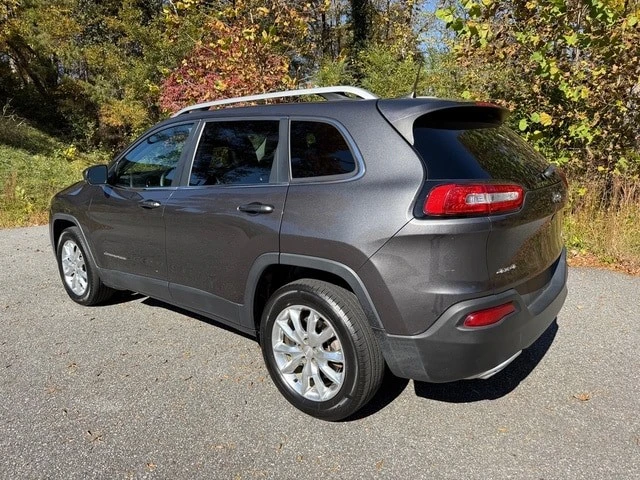2017 Jeep KL Cherokee - Image 8 of 12
