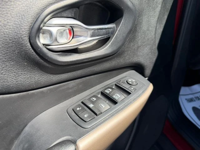 2017 Jeep KL Cherokee - Image 10 of 25