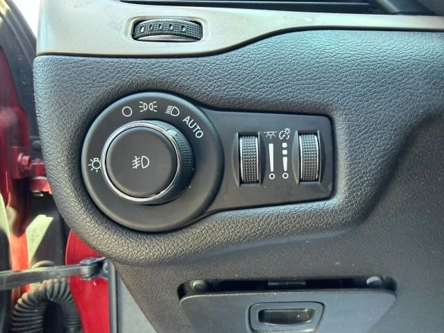 2017 Jeep KL Cherokee - Image 18 of 25