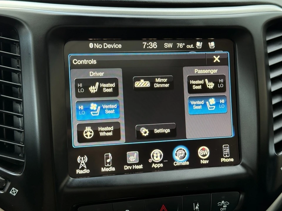 2017 Jeep KL Cherokee - Image 17 of 24