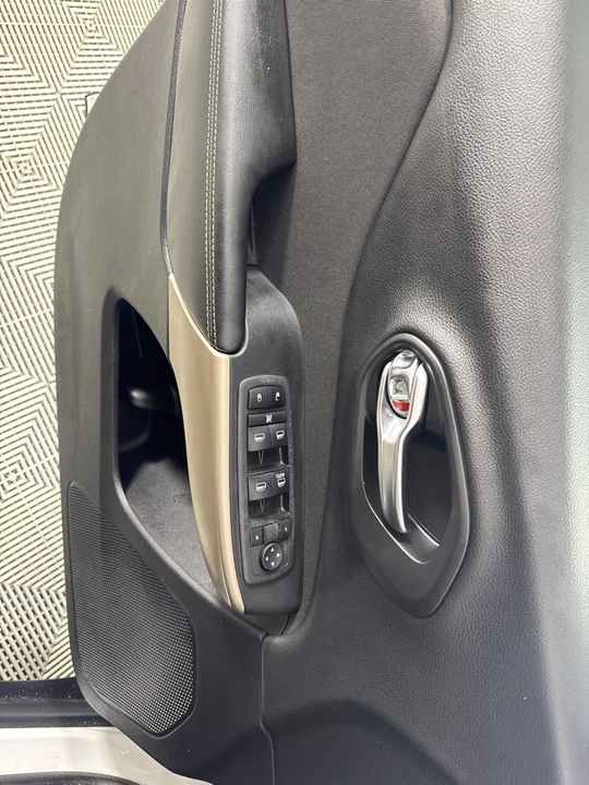 2017 Jeep KL Cherokee - Image 11 of 12