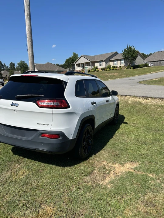 2017 Jeep KL Cherokee - Image 3 of 14