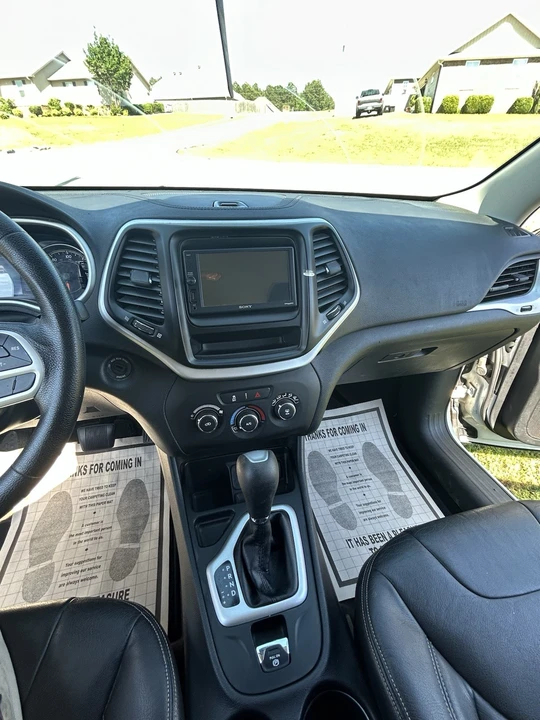 2017 Jeep KL Cherokee - Image 6 of 14