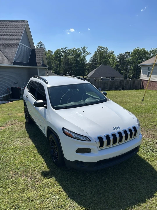 2017 Jeep KL Cherokee - Image 2 of 14