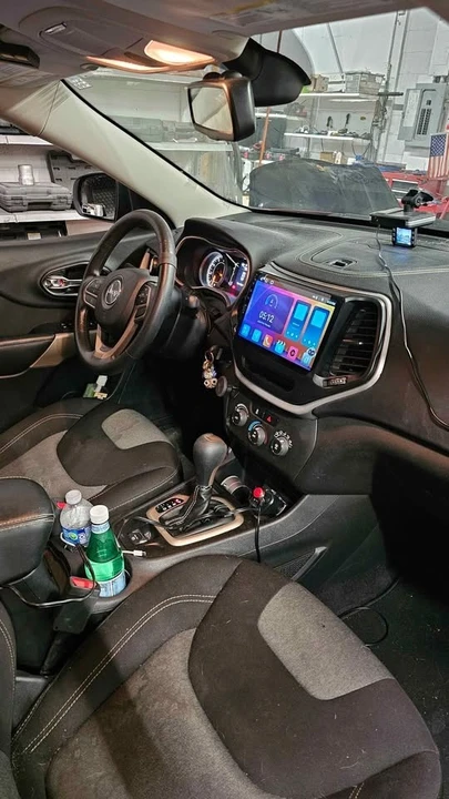 2017 Jeep KL Cherokee - Image 6 of 8