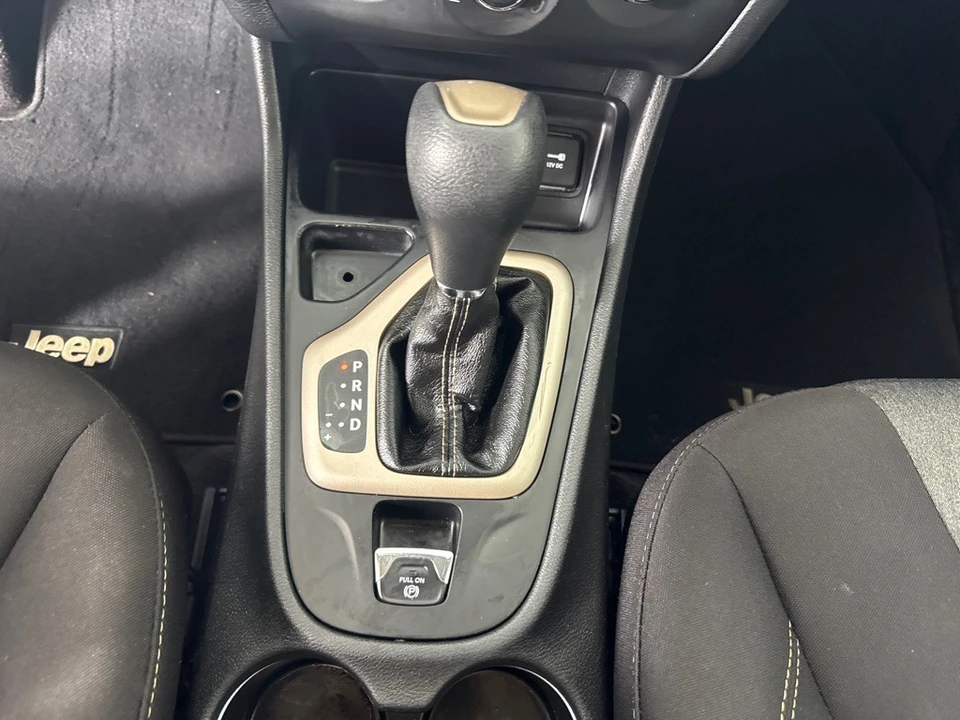 2017 Jeep KL Cherokee - Image 19 of 21
