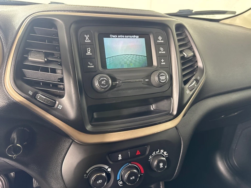 2017 Jeep KL Cherokee - Image 18 of 21