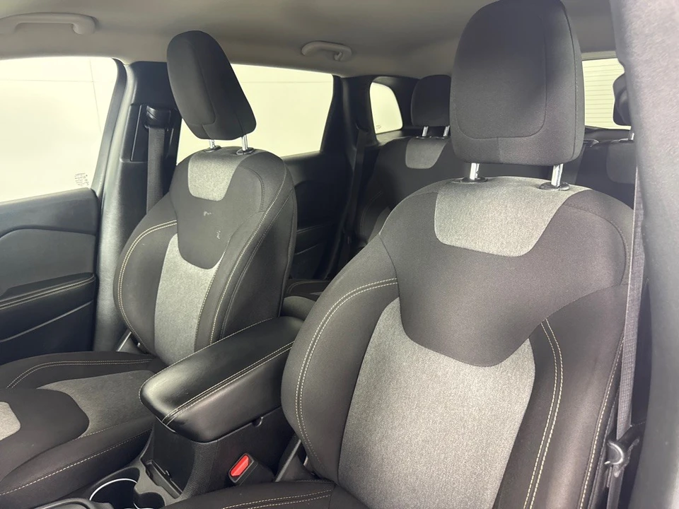 2017 Jeep KL Cherokee - Image 14 of 21