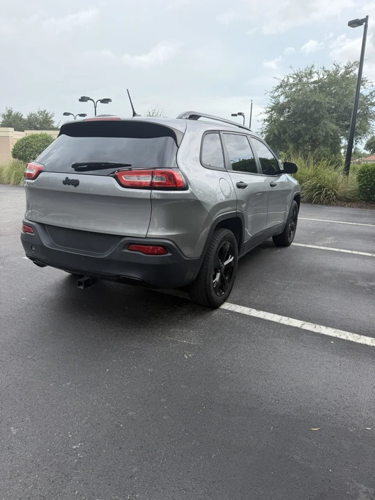 2017 Jeep KL Cherokee - Image 3 of 9