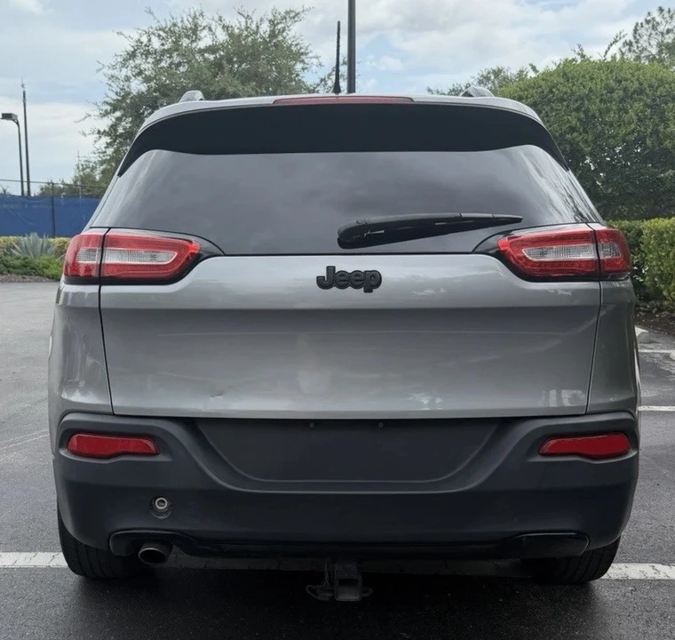 2017 Jeep KL Cherokee - Image 4 of 9