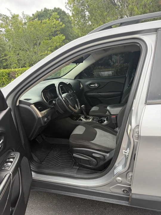 2017 Jeep KL Cherokee - Image 7 of 9
