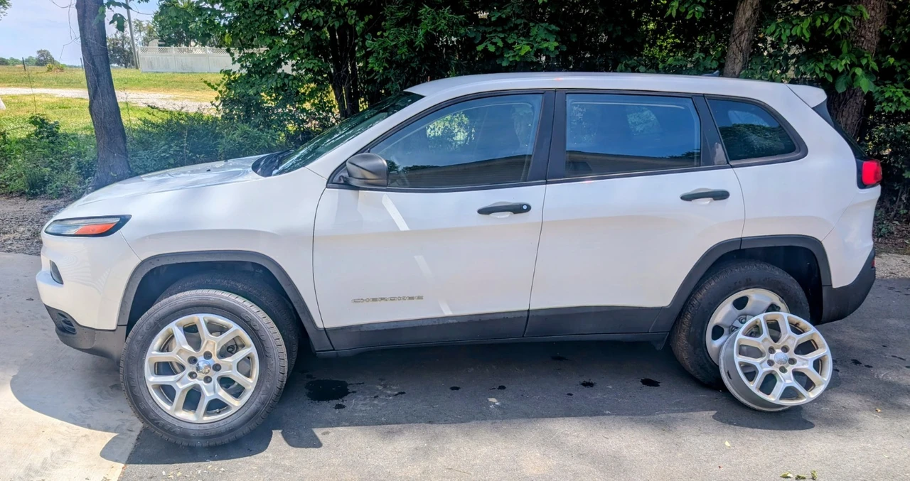 2017 Jeep KL Cherokee - Image 5 of 8