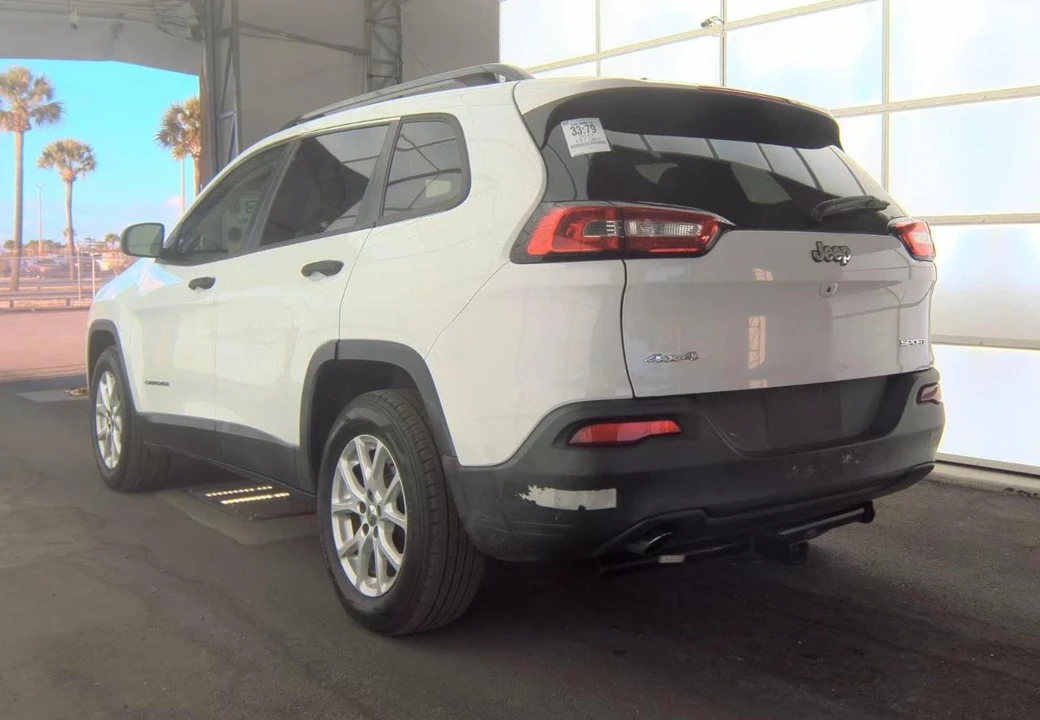 2017 Jeep KL Cherokee - Image 8 of 12