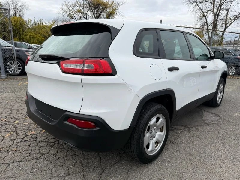 2017 Jeep KL Cherokee - Image 4 of 12