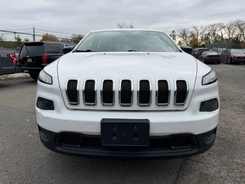 2017 Jeep KL Cherokee - Image 2 of 12