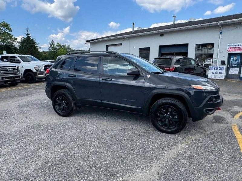 2017 Jeep KL Cherokee - Image 8 of 12