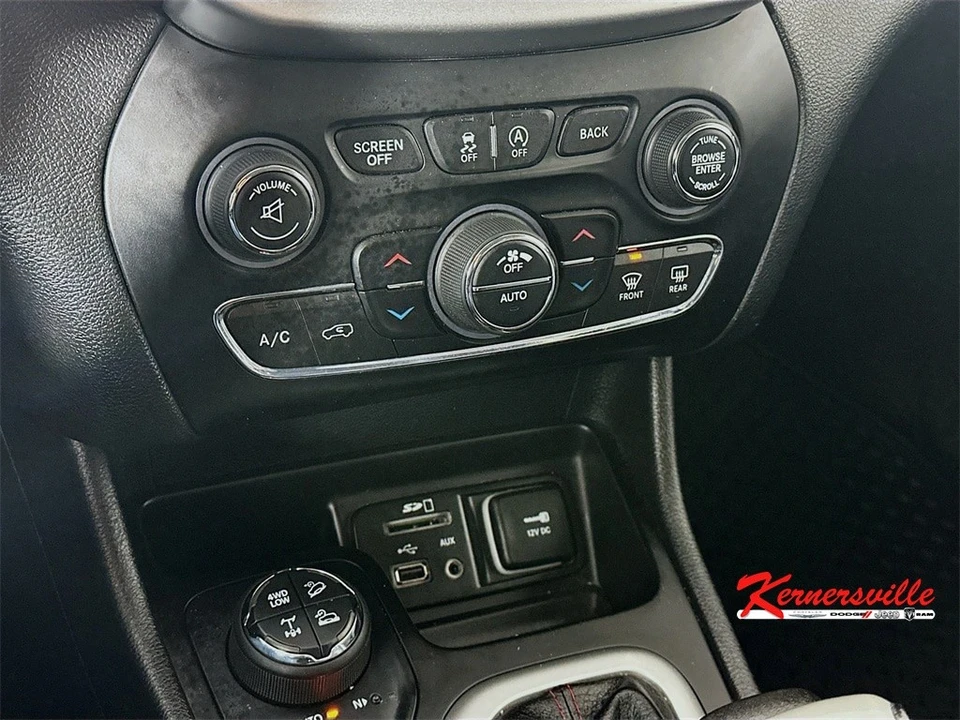 2017 Jeep KL Cherokee - Image 18 of 21