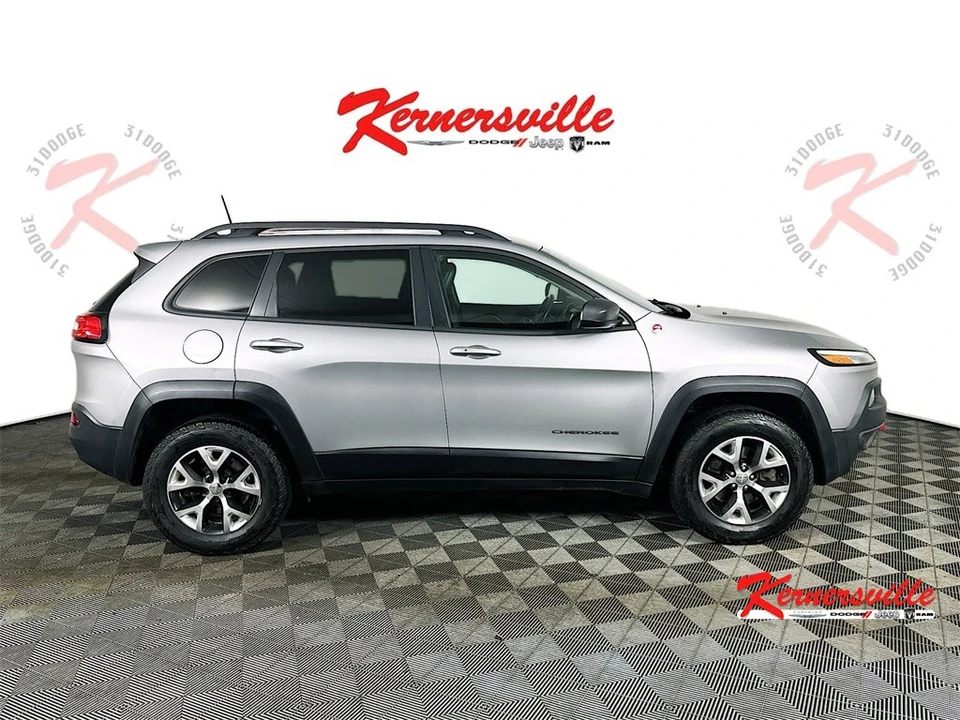 2017 Jeep KL Cherokee - Image 8 of 12