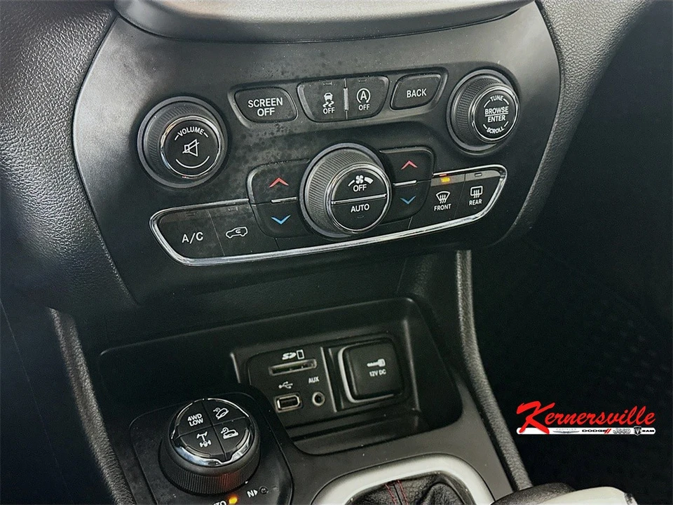 2017 Jeep KL Cherokee - Image 18 of 21