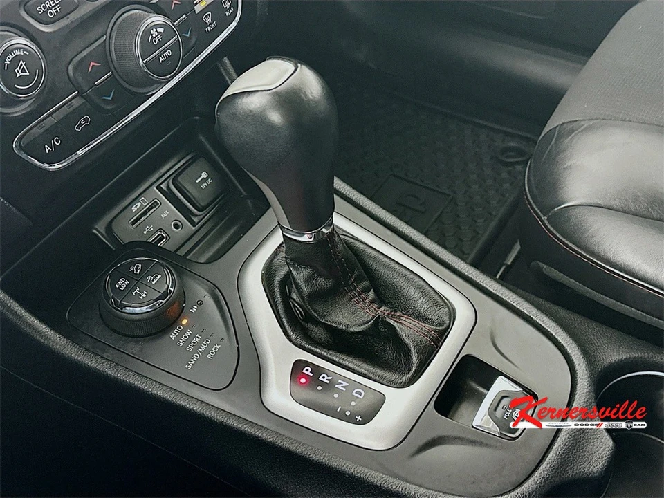 2017 Jeep KL Cherokee - Image 16 of 21