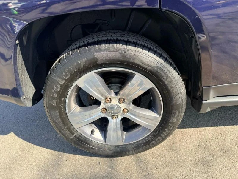 2017 Jeep Compass - Image 11 of 12